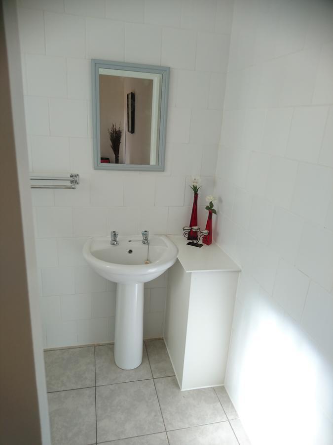 Chanelle Self Catering บลูมฟอนเทน ภายนอก รูปภาพ